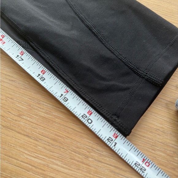 Lululemon Athletica Black Sheer Detail Leggings With Zip Pockets - 2 - Picture 3 of 6